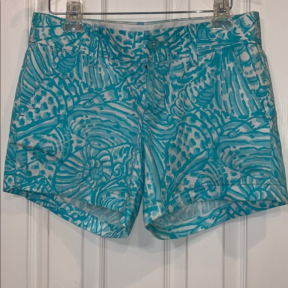 Lilly Pulitzer Pants - Lilly Pulitzer the Callahan shorts size 4
